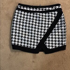 Endless Rose Black and White Houndstooth Skirt